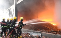 Nhiều vụ nổ lớn ở Myanmar, nhà máy may mặc của Trung Quốc nghi bị đốt