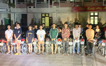 CSGT mật phục 'tóm gọn' nhóm thanh niên đua xe quanh thành cổ Sơn Tây