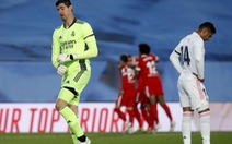 Hòa Sevilla 2-2, Real Madrid mất quyền tự quyết trong cuộc đua vô địch