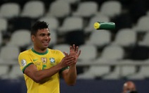 Casemiro ghi bàn phút 90+10 giúp Brazil thắng ngược Colombia