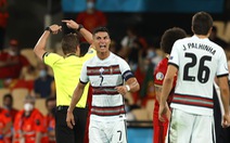 Video: Bồ Đào Nha thủng lưới sau khi Ronaldo bị thủ môn qua người