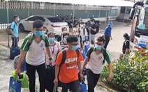 Gần 100 cán bộ, sinh viên Trường ĐH Y dược Cần Thơ chi viện Vĩnh Long dập dịch
