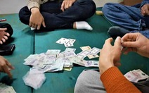 Bắt quả tang một nhóm nhà báo đánh bạc