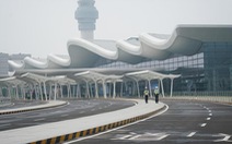 Phát hiện 9 nhân viên sân bay mắc COVID-19, Trung Quốc hủy 480 chuyến bay