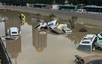 12 người chết khi tàu điện ngầm ngập trong trận mưa 'ngàn năm có một' ở Trung Quốc