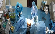 Bệnh nhân mắc COVID-19 bị thủng dạ dày được phẫu thuật kịp thời