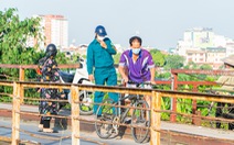 Bất chấp lệnh giãn cách, một số người Hà Nội vẫn đi tập thể dục, chạy bộ, đạp xe