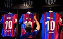 Vé, áo đấu của Barca 'ế' thảm sau khi Messi ra đi