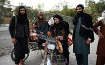 Taliban vác súng đi từng nhà, yêu cầu dân trở lại làm việc