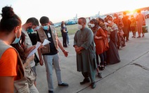 Đức, Mỹ khuyến cáo công dân tránh tới sân bay Kabul vì sơ tán hỗn loạn