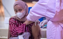 Indonesia bắt đầu tính phí tiêm chủng đối với người nước ngoài