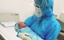 Em bé thứ 6 ra đời từ người mẹ mắc COVID-19 ở Bệnh viện Bệnh nhiệt đới trung ương