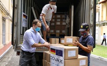 Hơn 850.000 liều vắc xin AstraZeneca Đức tặng Việt Nam tới Hà Nội