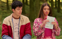 Sex Education: Phụ huynh 'khiếp vía', giới trẻ lại đồng cảm