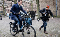 Vị thủ tướng đạp xe đi làm của Hà Lan bị xã hội đen dọa bắt cóc