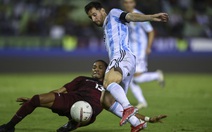 Thót tim vì những đôi chân triệu đô