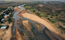 Sông dài thứ hai Nam Mỹ cạn trơ đáy khiến giới chuyên gia lo lắng