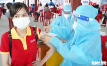 Dịch COVID-19 ngày 8-9: Nghệ An tiêm vắc xin cho tiểu thương để mở lại chợ dân sinh