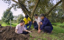 Phân bón Cà Mau chia sẻ khó khăn cùng nông dân