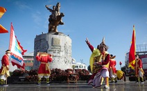 Video: CĐV Bình Định và nghi thức xin phép hóa thân vua Quang Trung