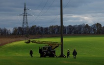 Các cơ sở năng lượng miền tây Ukraine trúng tên lửa, nhiều khu vực mất điện