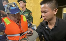 Cứu 9 ngư dân bị chìm tàu trên biển Thừa Thiên Huế