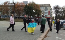 Ukraine tiến quân vào Kherson, ngợi ca chiến thắng