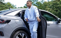 Bộ sưu tập xe 'khiêm tốn' của Kylian Mbappe: Ưu tiên ngồi sau vì chưa có bằng lái