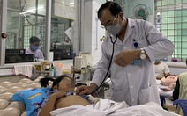 Bình Định: Nhiều trẻ em mắc sốt xuất huyết diễn biến nặng