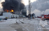 Nổ lớn ở nhà máy lọc dầu lớn nhất vùng Siberia của Nga