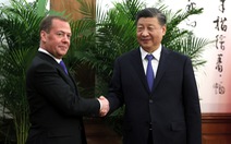 Ông Medvedev bất ngờ thăm Bắc Kinh, bàn về Ukraine