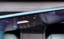 Tesla hé lộ màn hình xoay hướng tùy thích về người lái hoặc ghế phụ