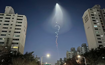 UFO gây hoang mang trên bầu trời Hàn Quốc hóa ra là tên lửa