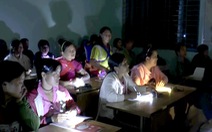 Nông dân Đắk Nông soi đèn đi học chữ