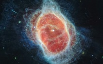 Kính thiên văn Webb phát hiện thêm ít nhất 2 ngôi sao trong tinh vân Chiếc nhẫn phương Nam