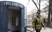 Đức: Nhóm người đột nhập hàng trăm nhà vệ sinh để... trộm tiền