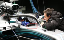 Vì sao xe đua F1 Mercedes có kính chắn gió hình răng cưa?