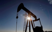 Giá dầu thế giới vọt lên mức cao nhất trong hơn 7 năm