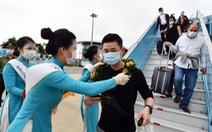 1 tháng rưỡi nối lại các chuyến bay quốc tế: có 153.000 khách đi, đến Việt Nam