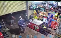 Nhóm côn đồ đi ôtô đập phá tiệm tạp hóa, đánh nữ chủ tiệm
