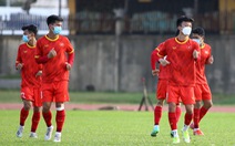 Cầu thủ bổ sung của U23 Việt Nam sẽ đi xe khách qua Campuchia