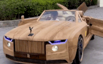 Hotgirl làng xe khen hết lời chiếc 'Rolls-Royce tự chế' từ gỗ của người Việt