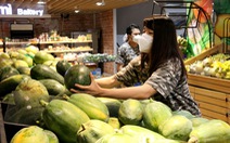 Saigon Co.op 'giải cứu' 40 tấn dưa hấu đỏ