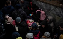Một đêm trong giá rét trần ai của người di cư Ukraine