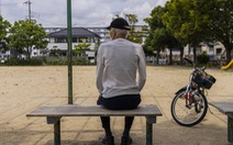 Nỗi trăn trở về hàng ngàn ‘con mắt’ luôn dõi theo người già Nhật Bản