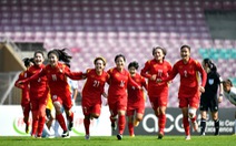 Hà Nội tặng đội tuyển bóng đá nữ quốc gia 1 tỉ đồng