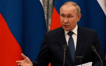 Nga: Không có chuyện Tổng thống Putin hứa với Tổng thống Pháp Emmanuel không 'bài binh bố trận'