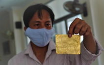 Ngắm 18 lá vàng mỏng như tờ giấy khắc hình voi từ 1.500 năm trước