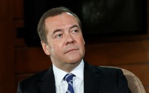 Cựu tổng thống Dmitry Medvedev: Trừng phạt chỉ làm người Nga đoàn kết hơn