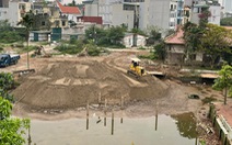 Dân muốn giữ hồ Bà Đồ, ban quản lý dự án ngày đêm san lấp